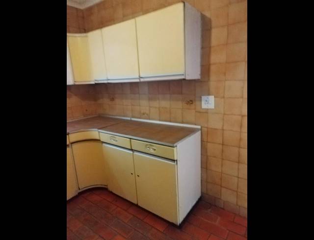 2 BEDROOM HOUSE FOR SALE IN MOROKA